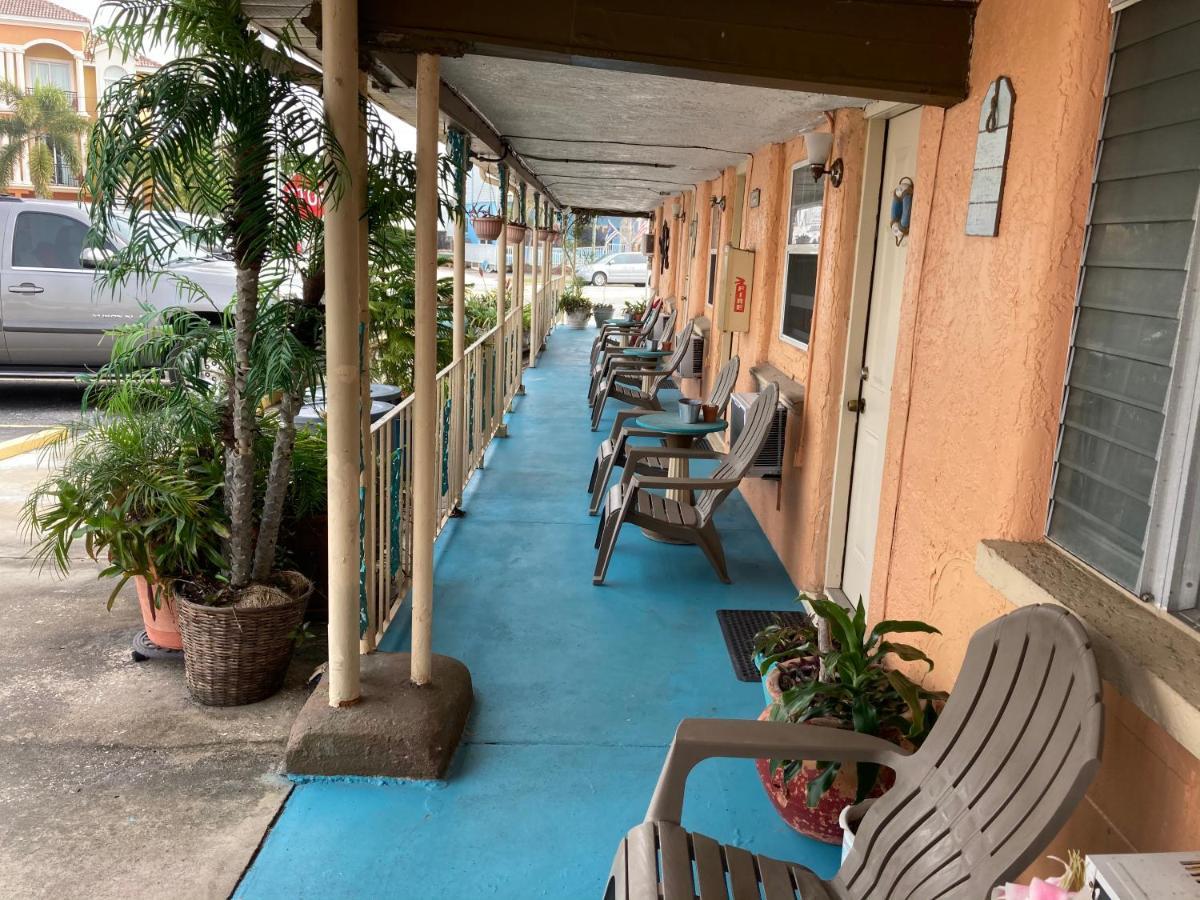 Michaels Siesta Motel St. Petersburg Kültér fotó