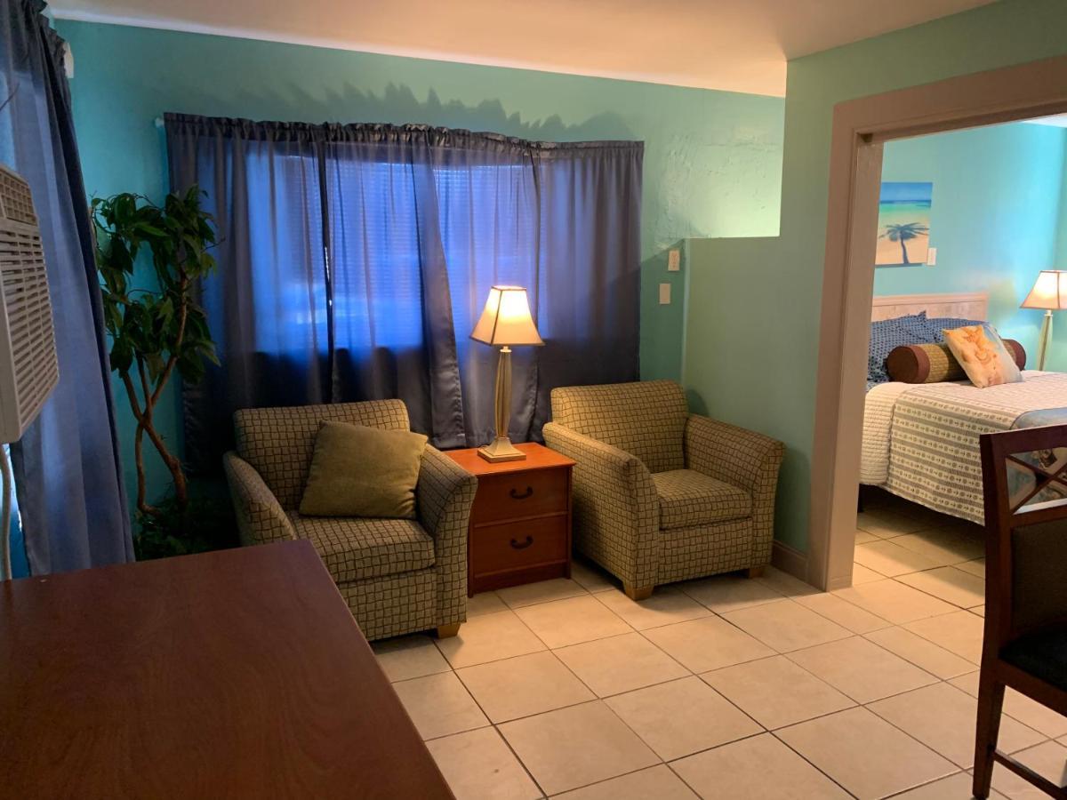 Michaels Siesta Motel St. Petersburg Kültér fotó