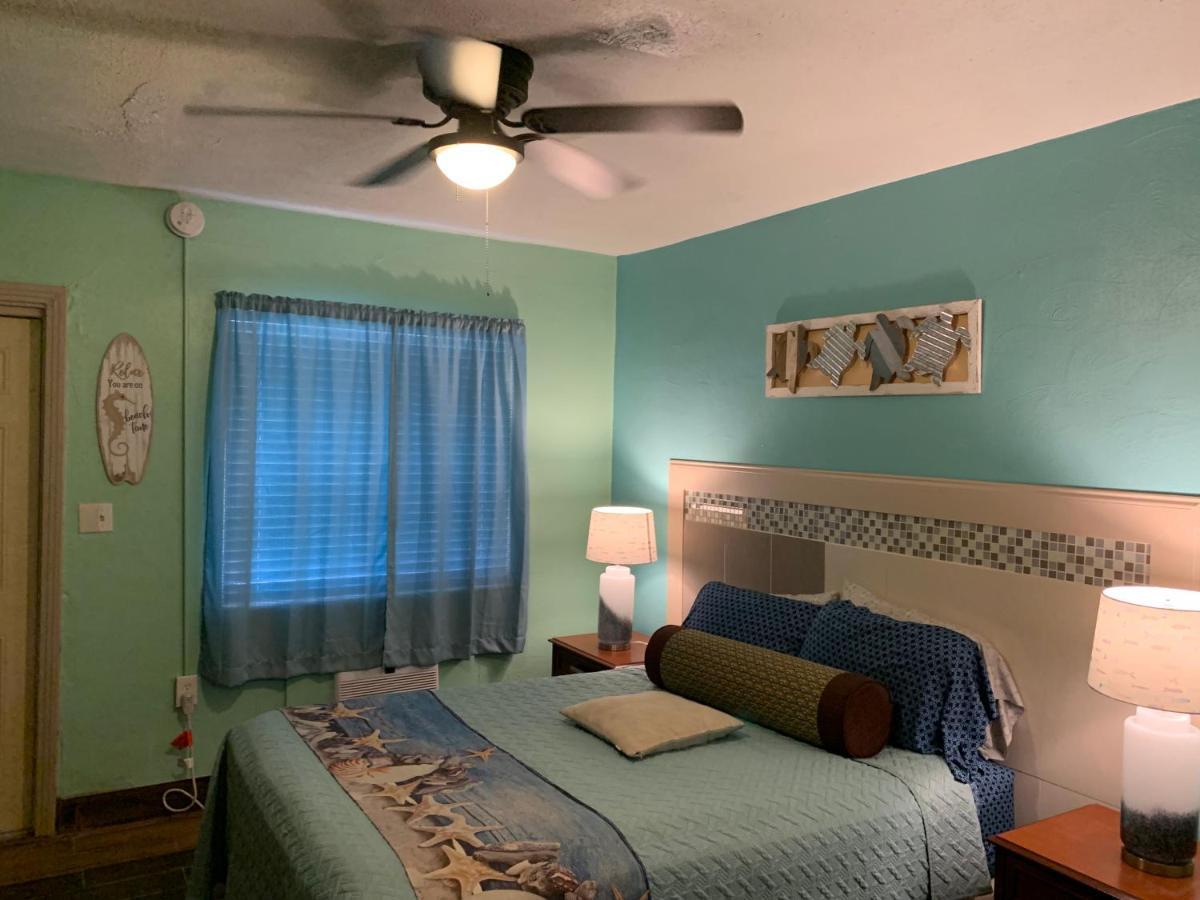 Michaels Siesta Motel St. Petersburg Kültér fotó