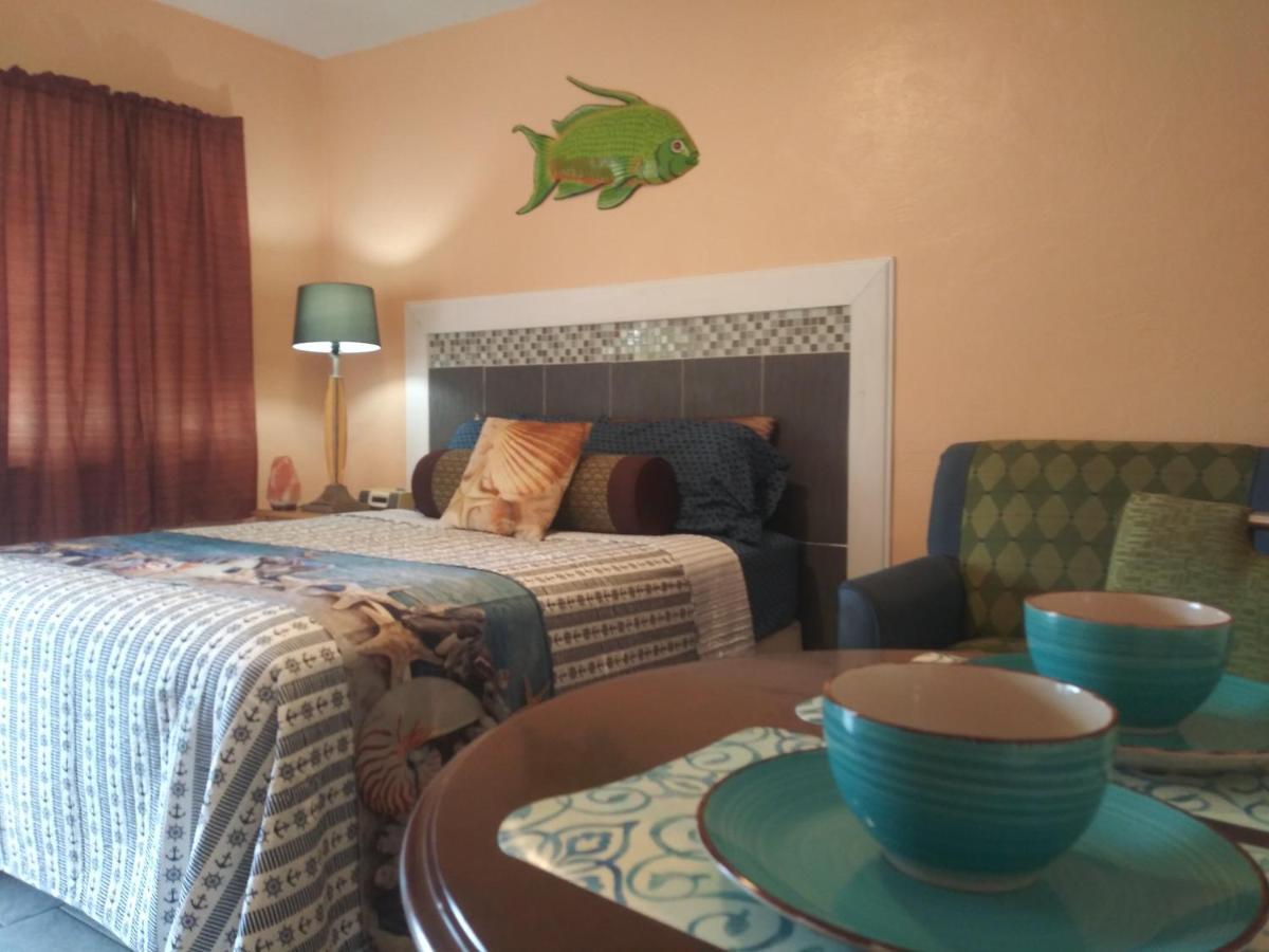 Michaels Siesta Motel St. Petersburg Kültér fotó
