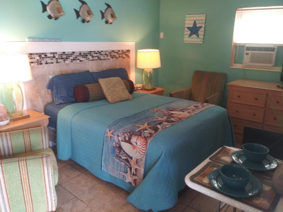 Michaels Siesta Motel St. Petersburg Kültér fotó